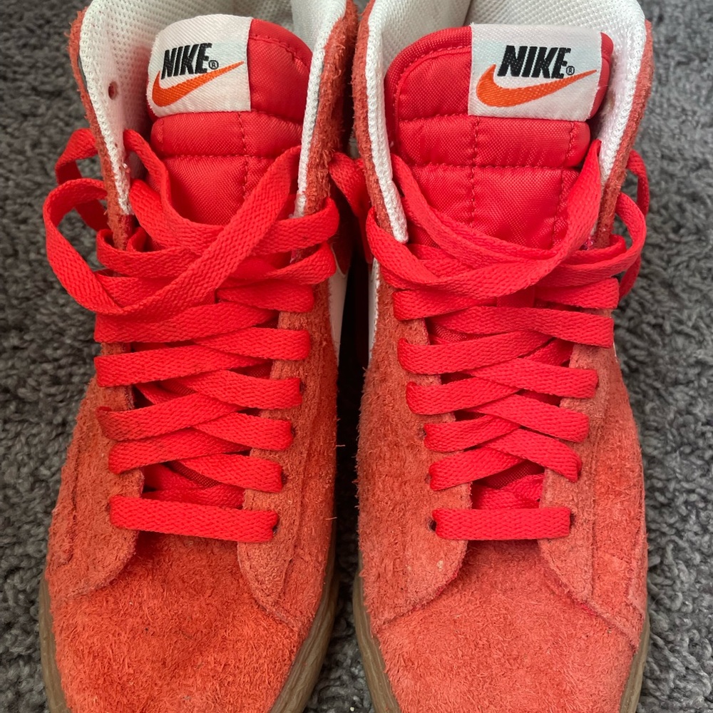 Nike sport shoes